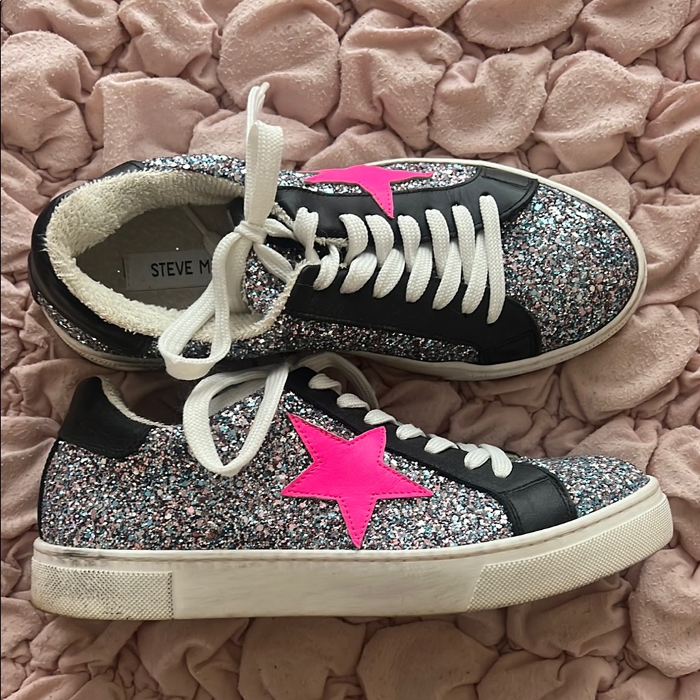 Steve Madden Black and Glitter Sneakers with Pink Star